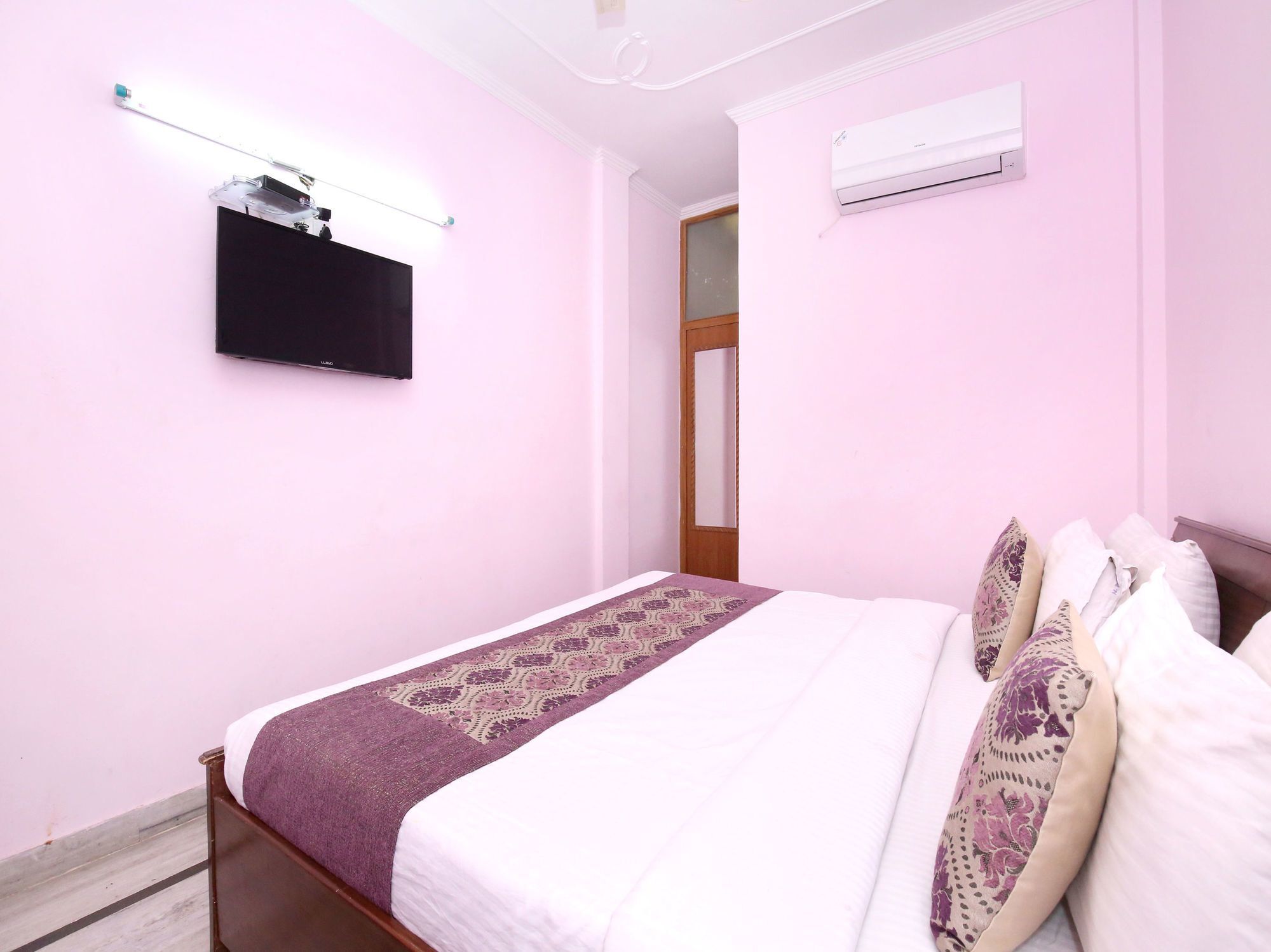 Oyo 6463 Hotel Dove Chandīgarh Esterno foto