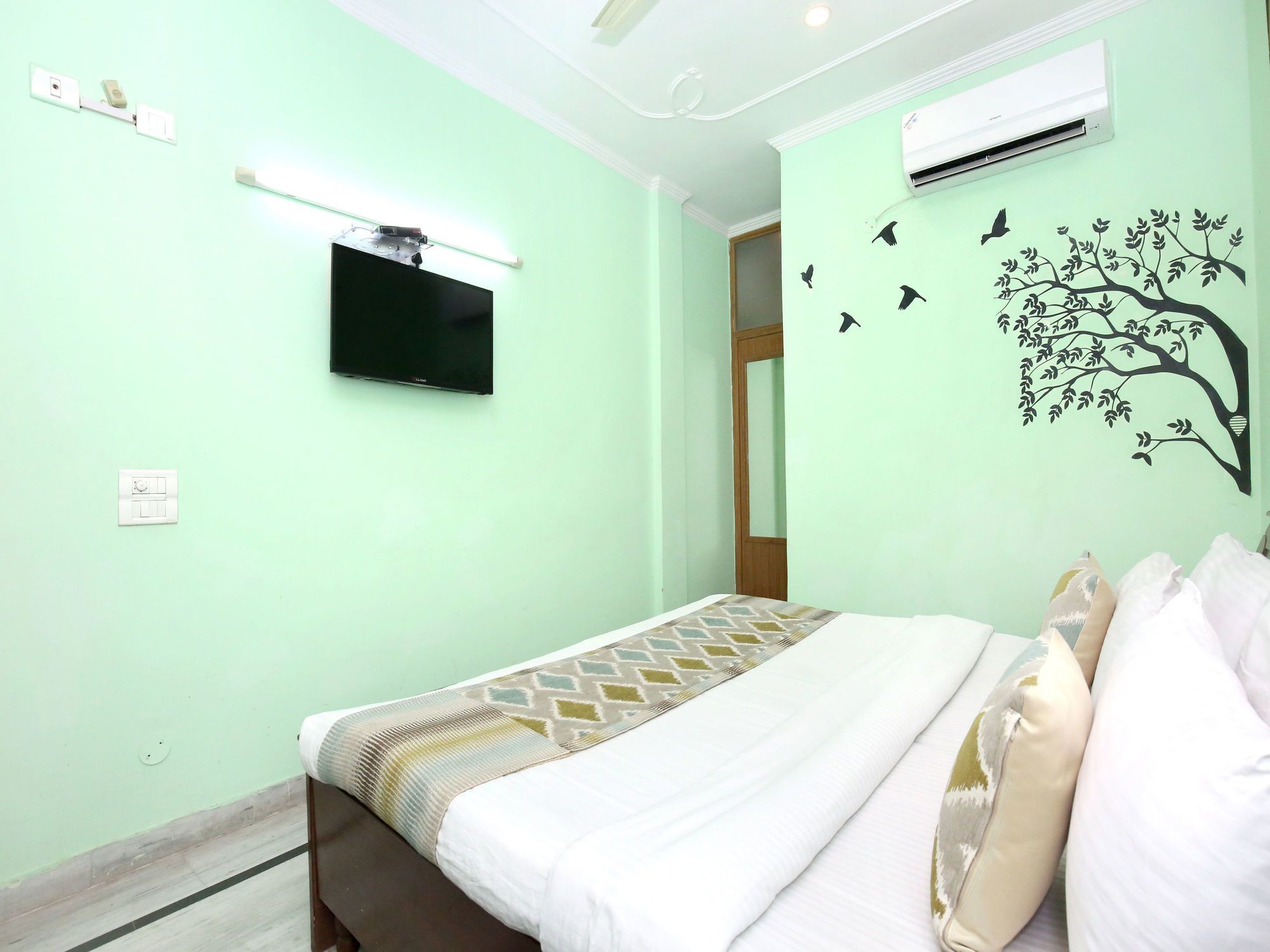 Oyo 6463 Hotel Dove Chandīgarh Esterno foto