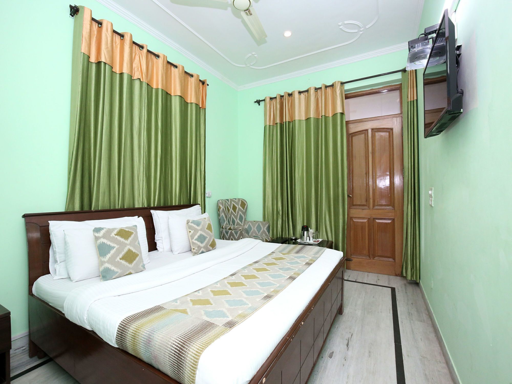 Oyo 6463 Hotel Dove Chandīgarh Esterno foto