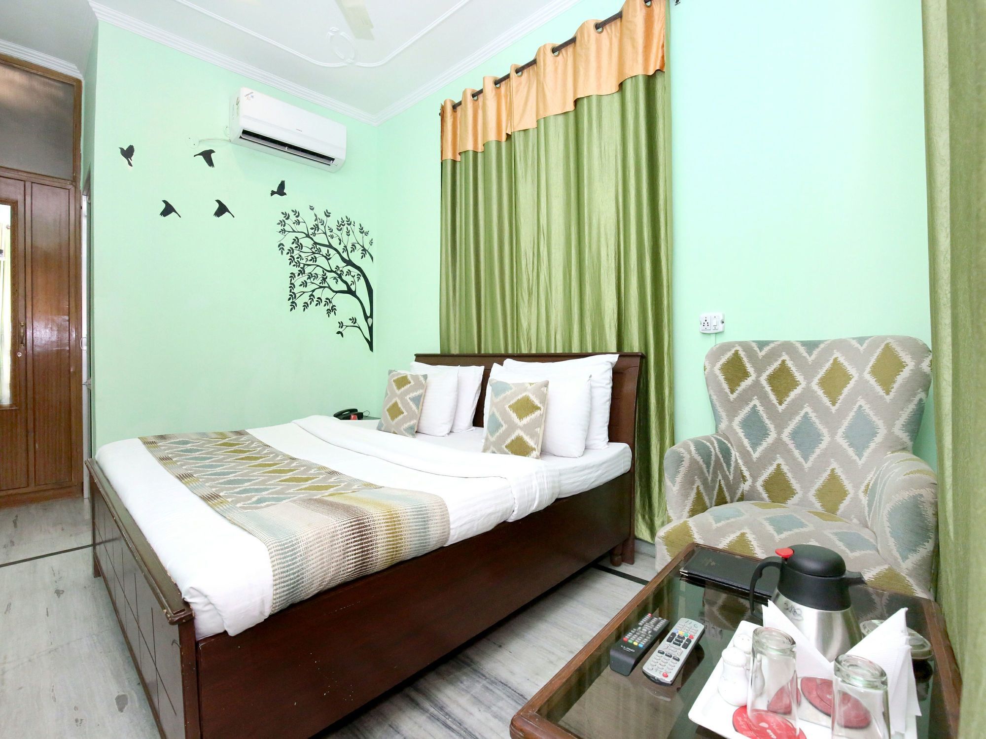 Oyo 6463 Hotel Dove Chandīgarh Esterno foto